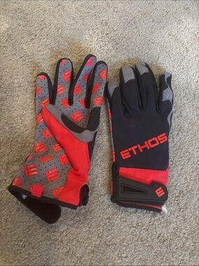 ETHOS bike /workout gloves women’s small
